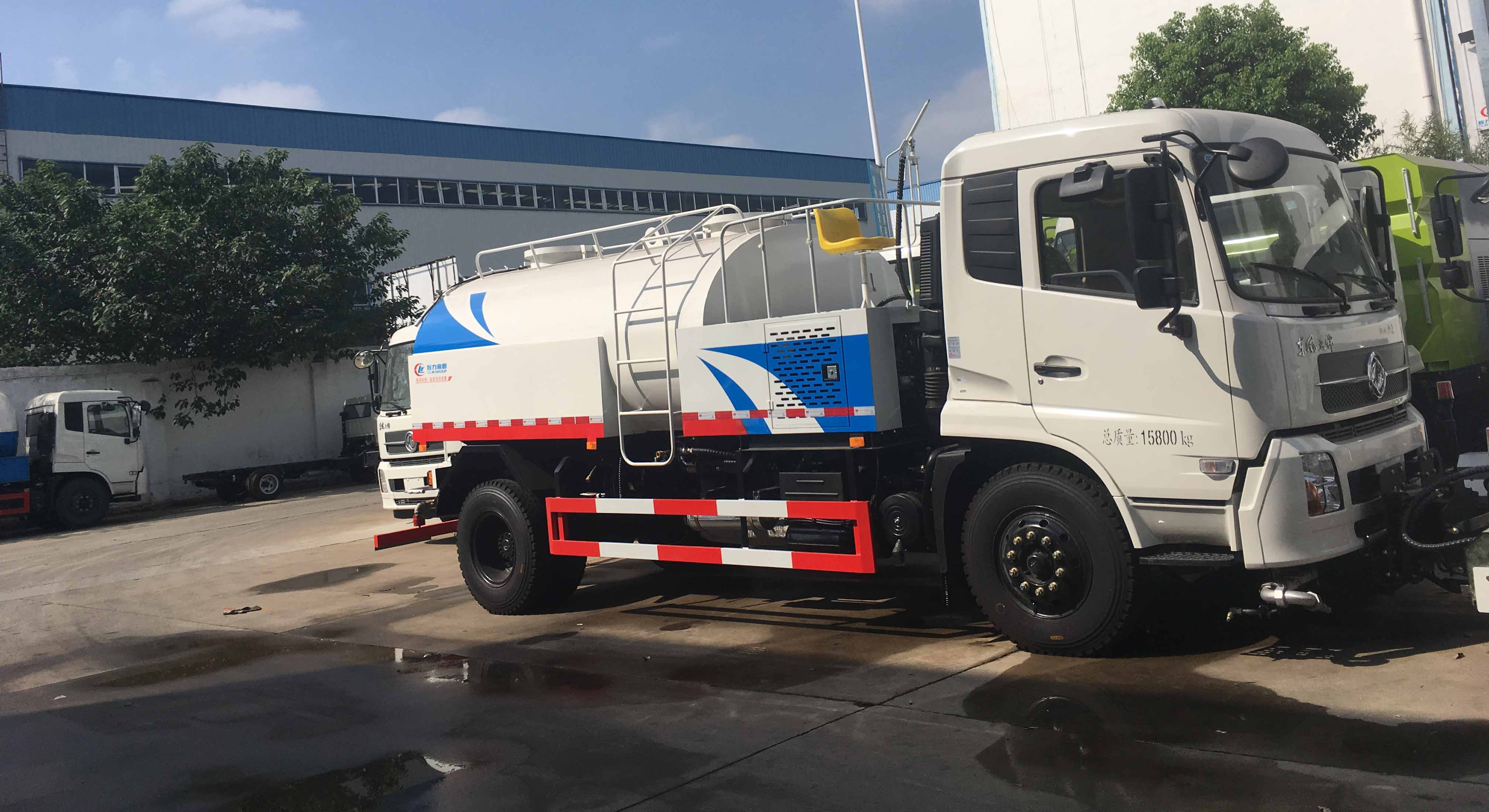 東風10方天錦路面清洗車