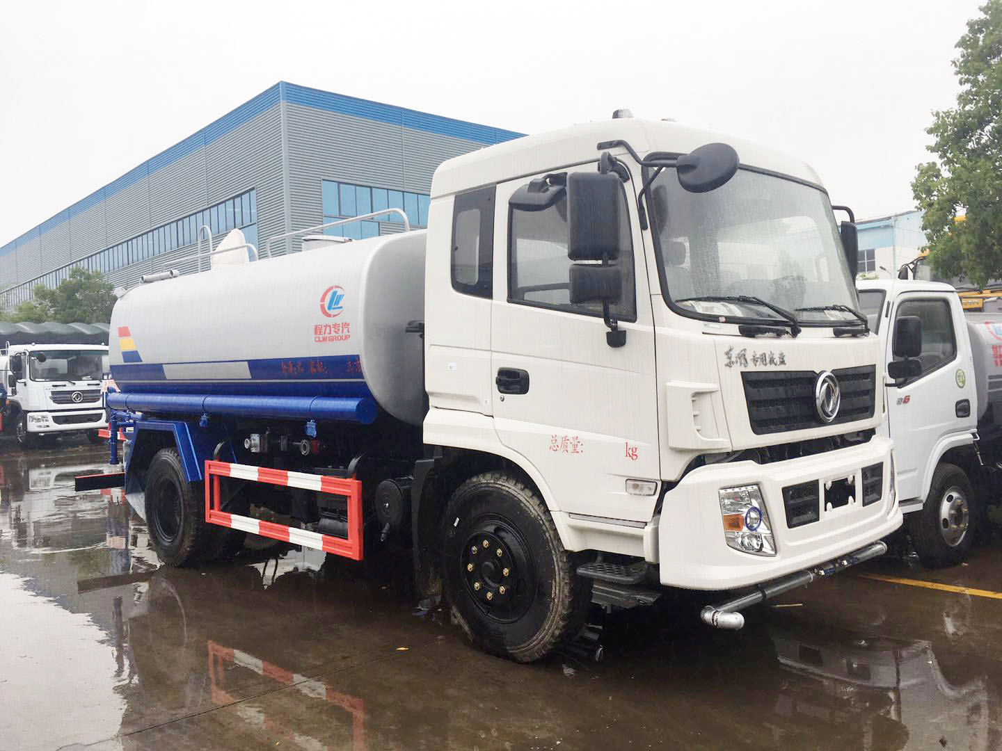 東風專底12噸灑水車_程力專汽