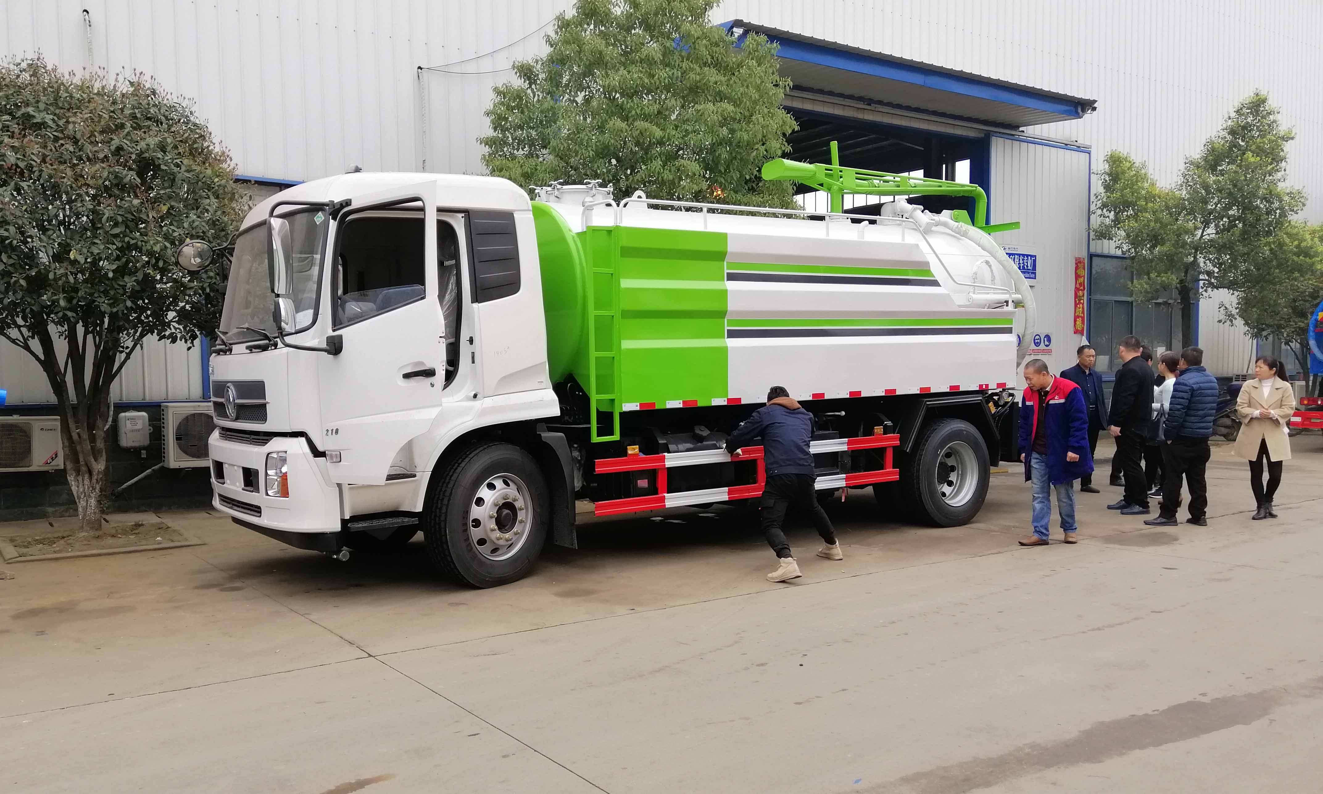 天錦清洗吸污車