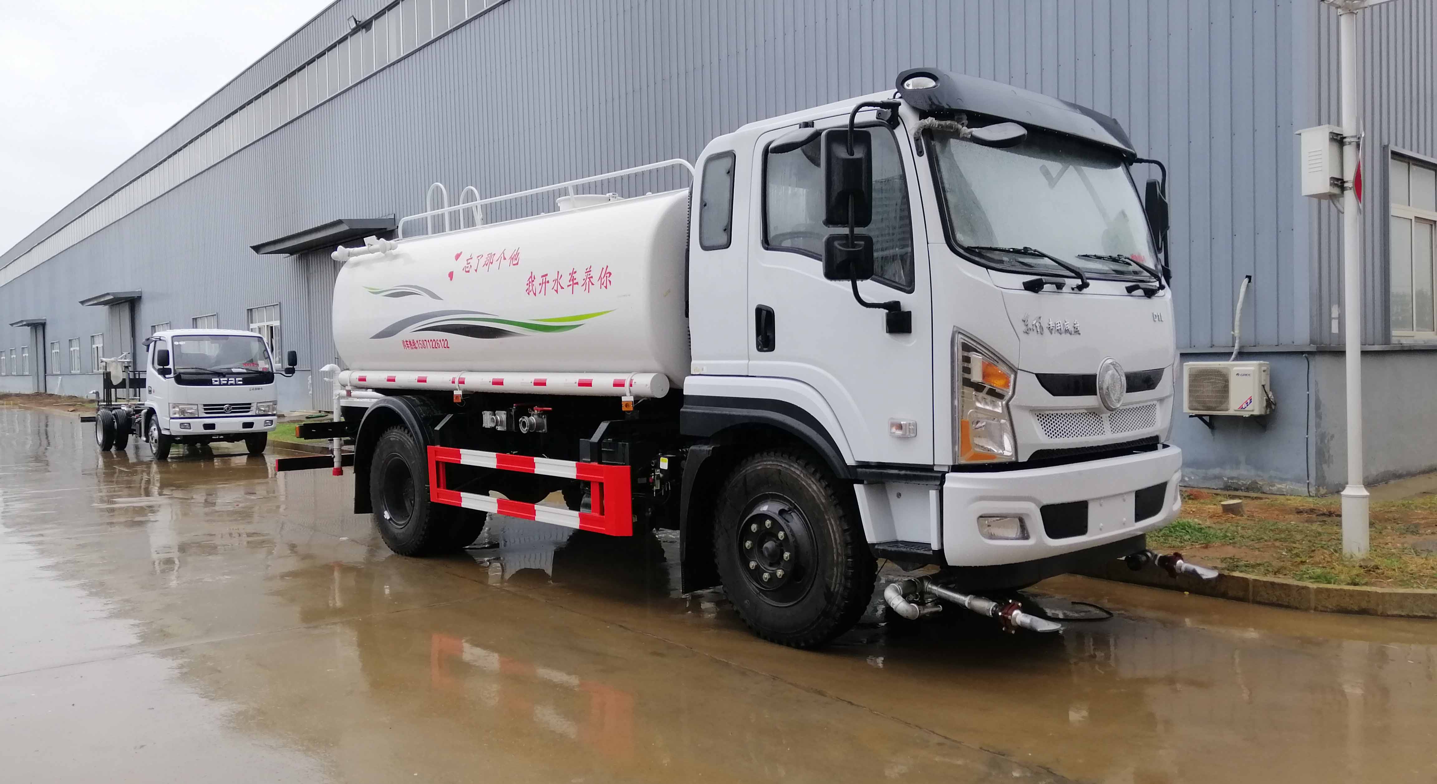 東風專底12方灑水車 新款