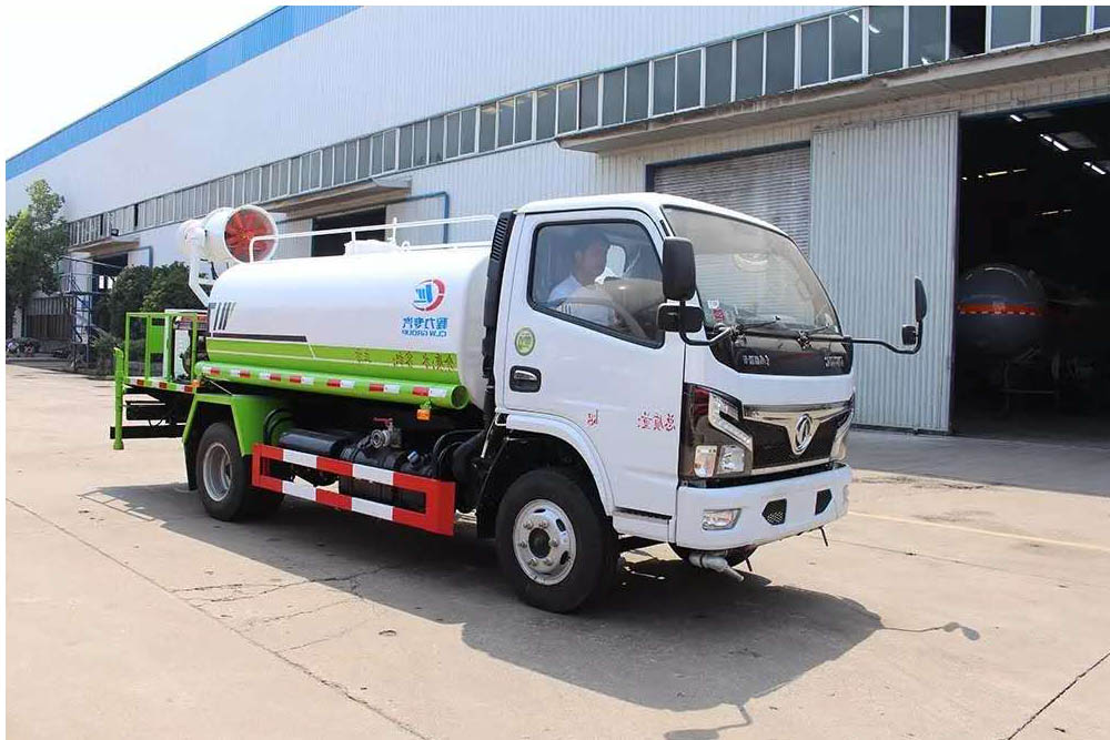 5方霧炮灑水車_藍牌抑塵車