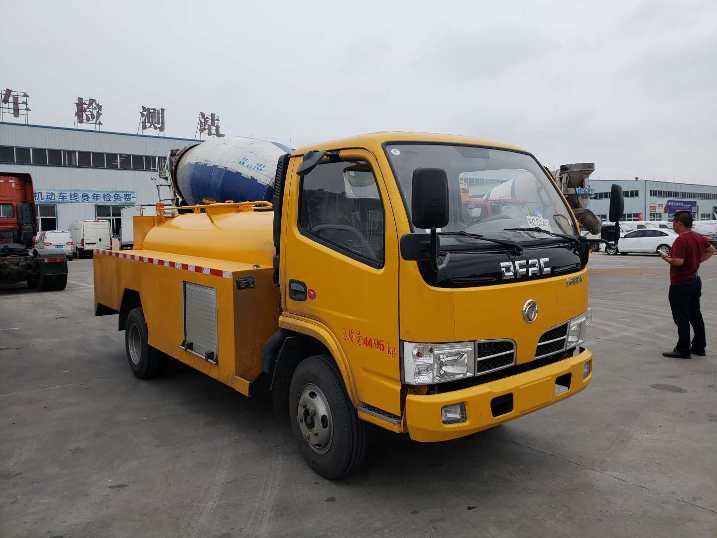 東風小多利卡水罐2噸污水4噸黃牌清洗吸污車市政工程